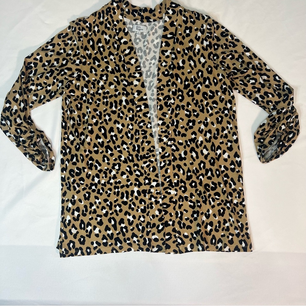 Kim Rogers size Large Animal Print cardigan with cinched 3/4 quarter sleeves.